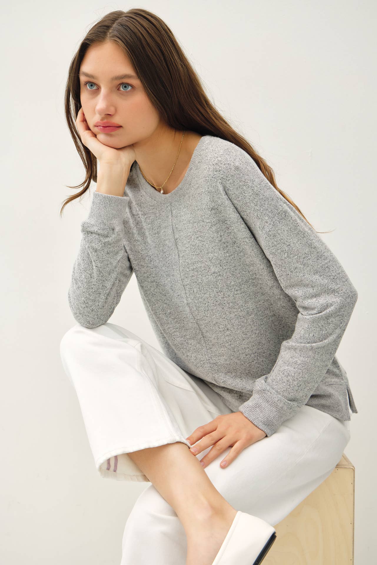 HACCI BRUSHED PULLOVER KNIT TOP