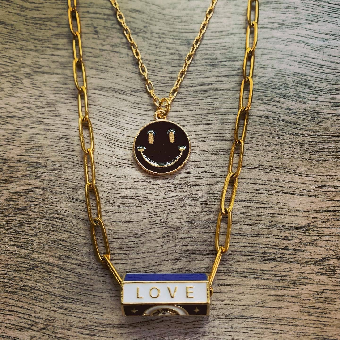 Smiley necklace : 20 inches