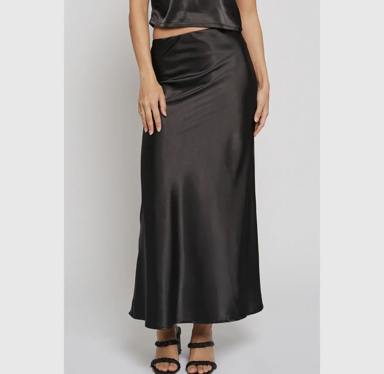 Maya satin skirt