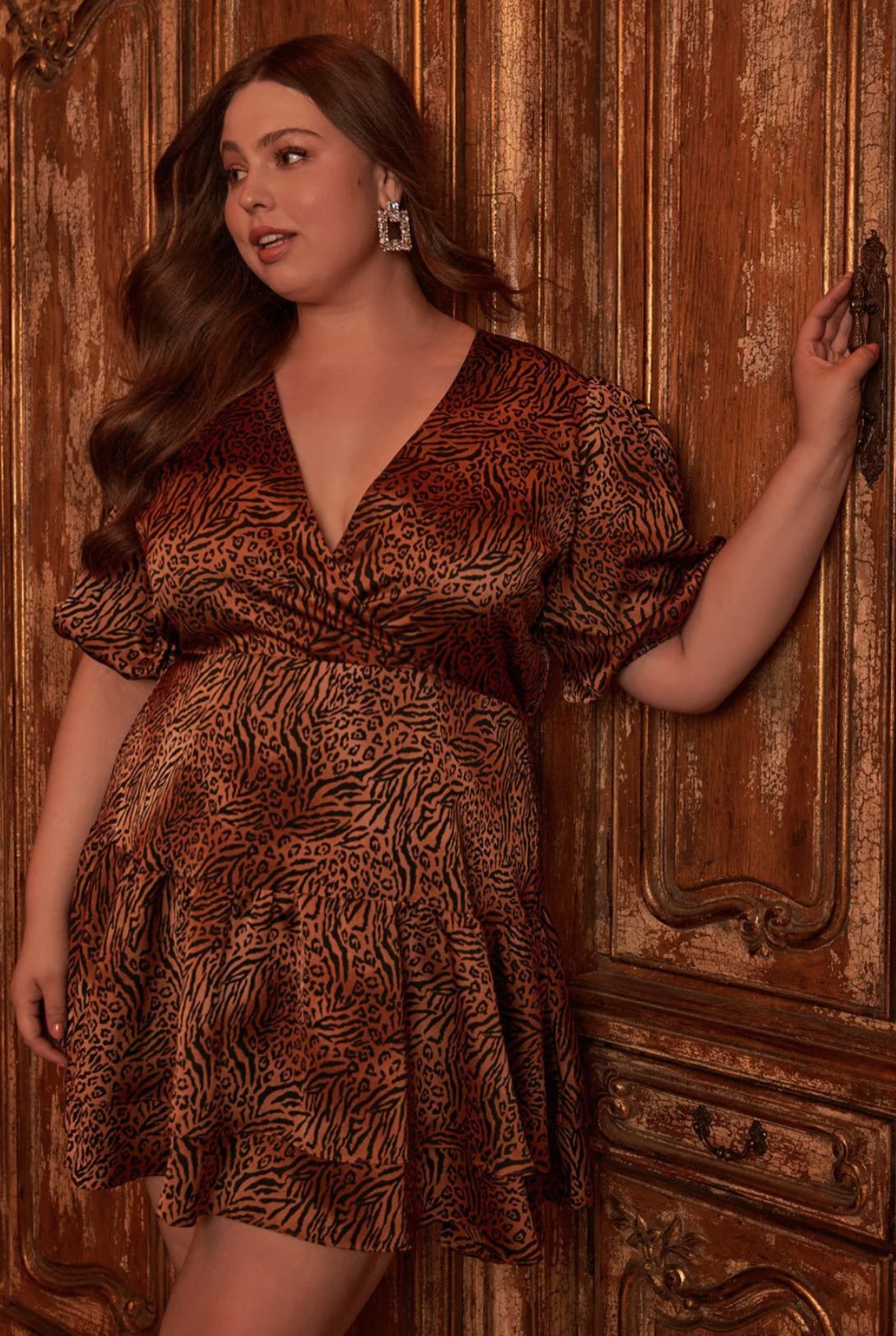 Leona curves dress