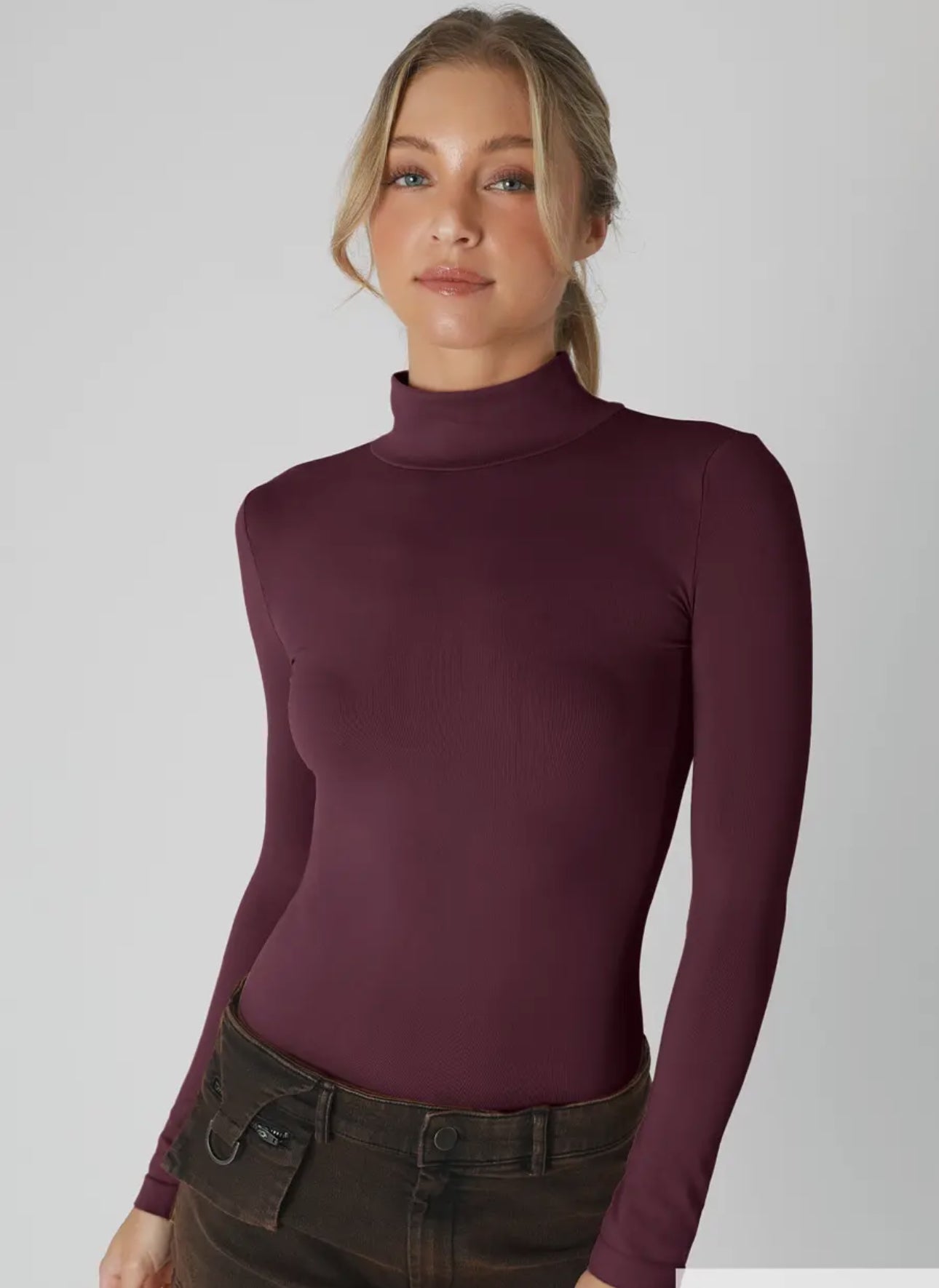 The layering high mock neck