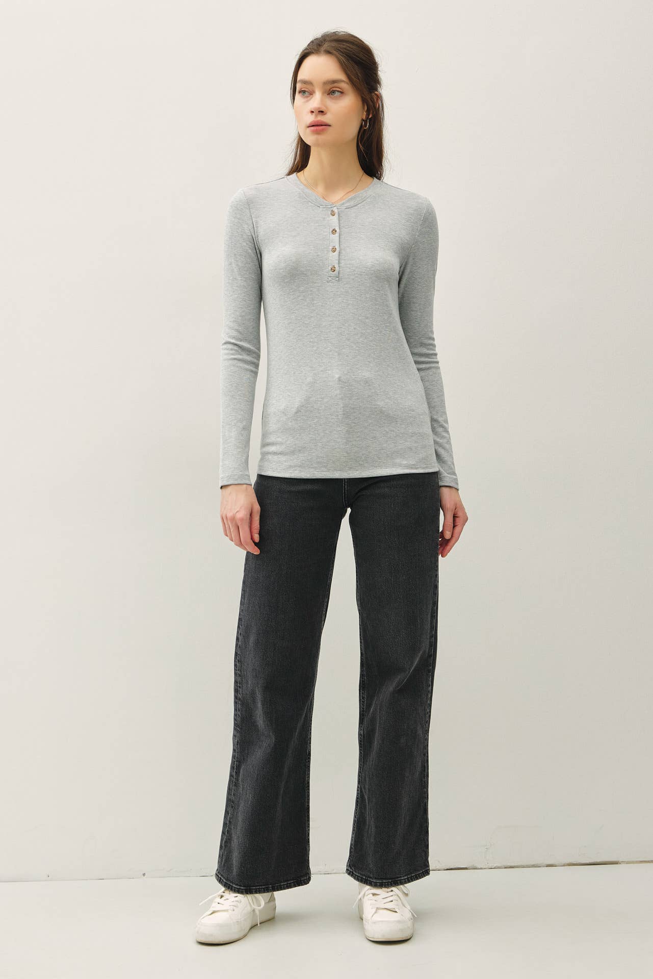 ULTRA SOFT BASICS LONGLEEVE HENLEY TOP