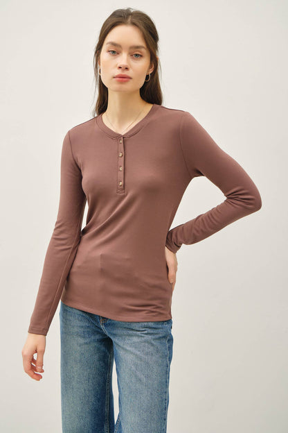 ULTRA SOFT BASICS LONGLEEVE HENLEY TOP