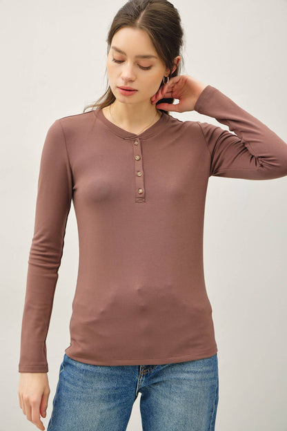 ULTRA SOFT BASICS LONGLEEVE HENLEY TOP