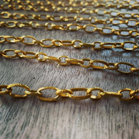 Captured Necklace: Black
