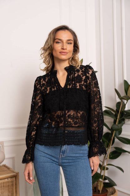 Kenia lace blouse