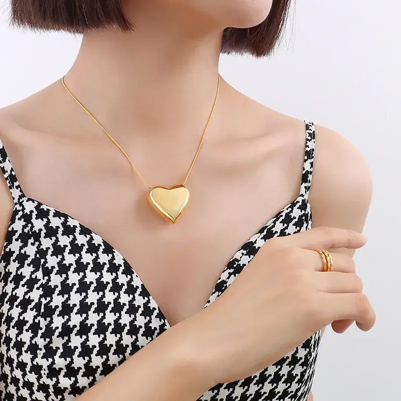 Simple Heart Pendant Necklace 18K Gold Plated
