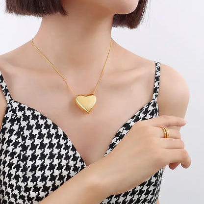 Simple Heart Pendant Necklace 18K Gold Plated