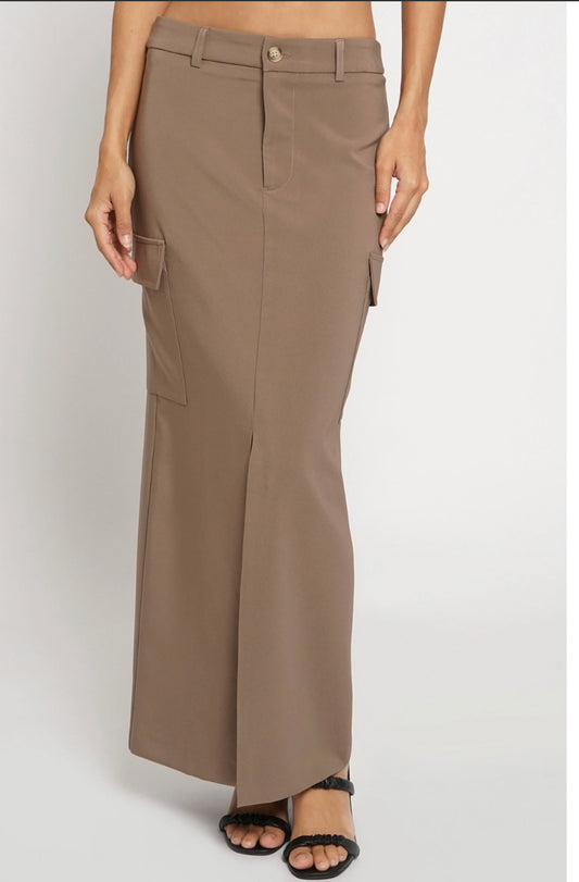 The editorial skirt