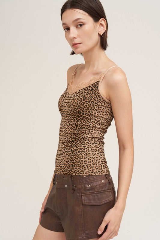 Lace trim smoothing cami