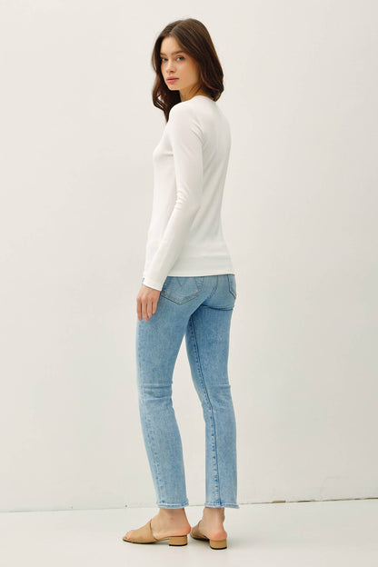 ULTRA SOFT BASICS LONGLEEVE HENLEY TOP